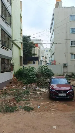 Vacant site misused as parking